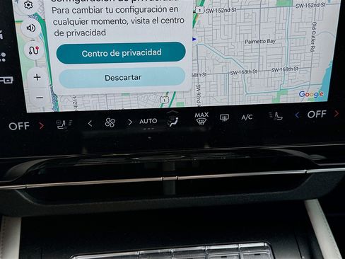 Used 2025 Lincoln Nautilus Premier image 13