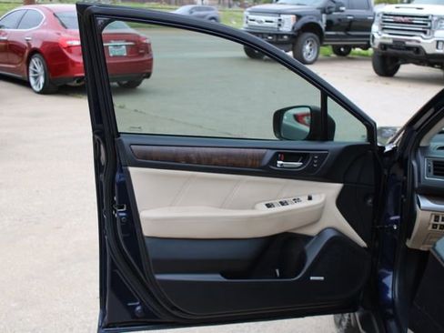 Used 2018 Subaru Outback 3.6R Limited image 13