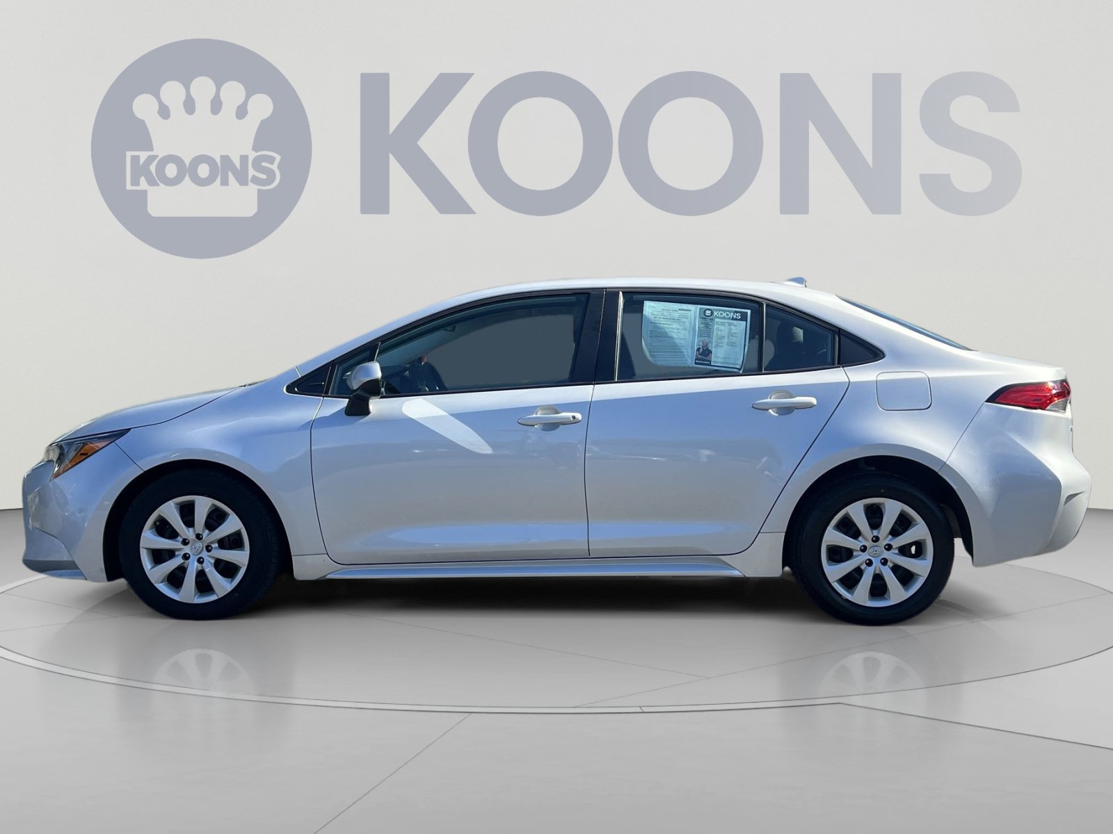 Used 2023 Toyota Corolla LE FWD image 5