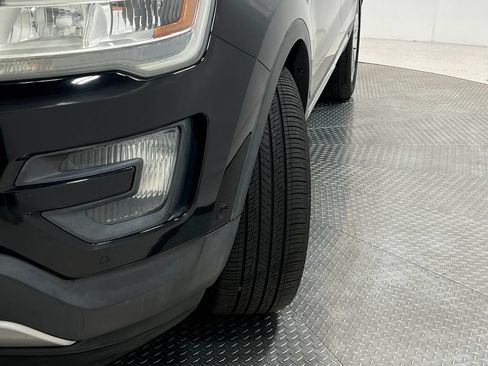 Used 2016 Ford Explorer Limited w/ Equipment Group 301A AWD/4WD image 40