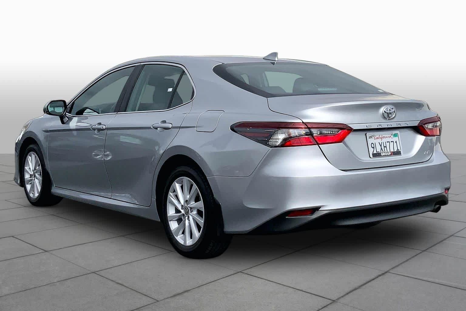 Used 2024 Toyota Camry LE w/ Convenience Package FWD image 11