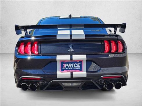 Used 2021 Ford Mustang Shelby GT500 w/ Carbon Fiber Track Pack RWD image 6