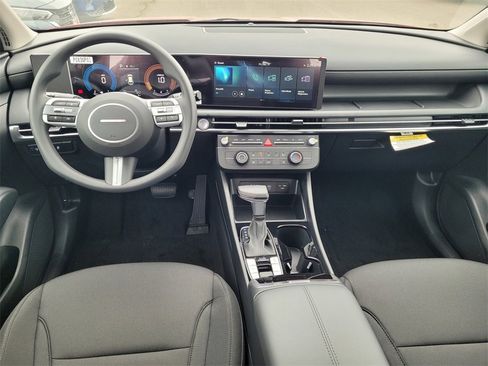 New 2026 Hyundai Tucson SE image 7