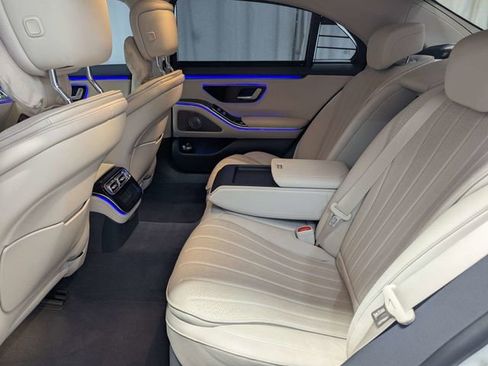 Used 2023 Mercedes-Benz S 500 4MATIC image 9