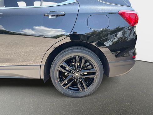 Used 2020 Chevrolet Equinox LT w/ Midnight Edition FWD image 11