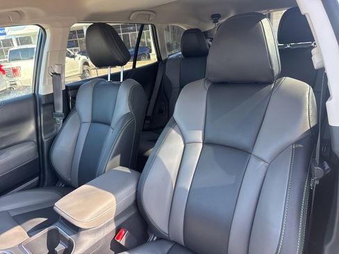 Used 2023 Subaru Outback Onyx Edition image 19