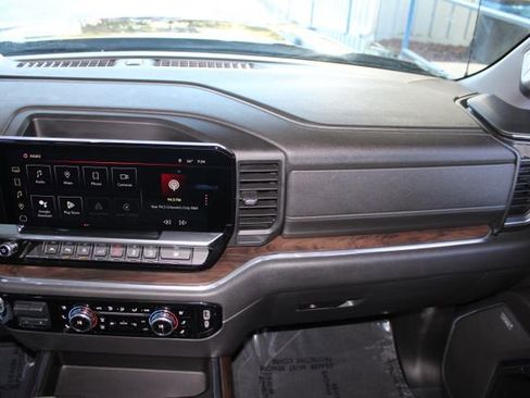 Used 2022 GMC Sierra 1500 SLT w/ SLT Premium Plus Package image 28