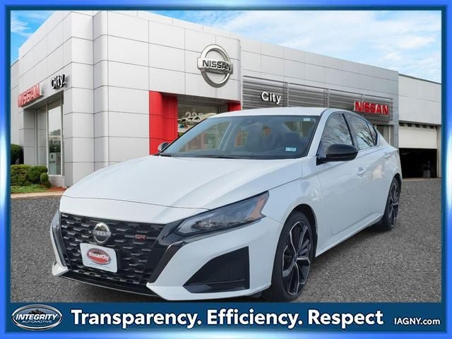 Certified 2024 Nissan Altima 2.5 SR FWD image 1