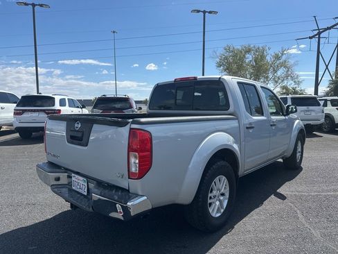 Used 2018 Nissan Frontier SV RWD image 4