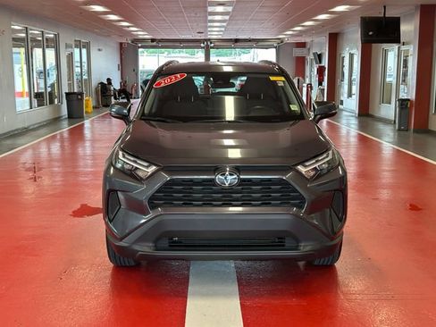 Used 2023 Toyota RAV4 XLE w/ Convenience Package FWD image 8