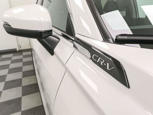 Used 2025 Honda CR-V EX-L image 9