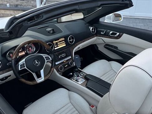 Used 2013 Mercedes-Benz SL 550 image 19