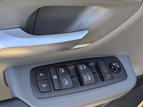 Used 2021 RAM 1500 Big Horn image 8