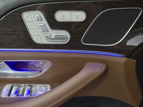 Used 2025 Mercedes-Benz GLE 350 4MATIC image 9