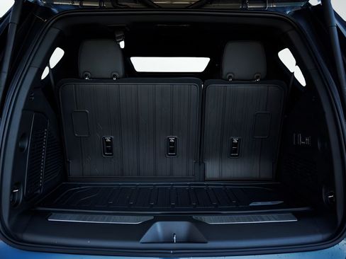 New 2026 GMC Yukon Denali w/ Sun & Power Step Package image 8