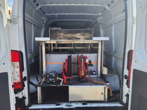 Used 2020 RAM ProMaster 2500 w/ Interior Convenience Group image 18