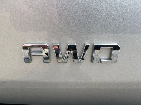 Used 2020 Chevrolet Traverse LS AWD/4WD image 45