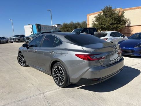 Used 2025 Toyota Camry XLE w/ Premium Plus Package image 6