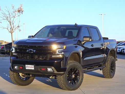 Used 2021 Chevrolet Silverado 1500 LT Trail Boss AWD/4WD image 2