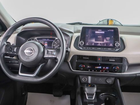 Used 2023 Nissan Rogue SV image 17