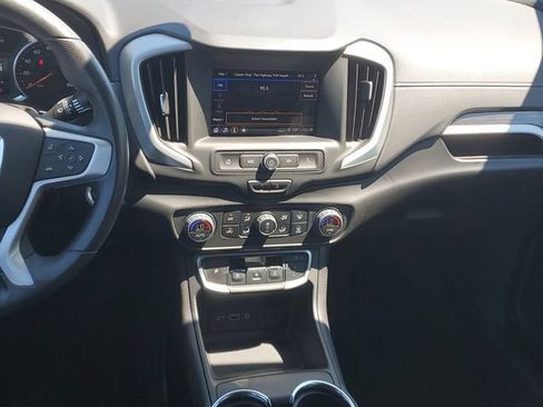 Certified 2024 GMC Terrain SLE w/ Driver Convenience Package FWD image 13