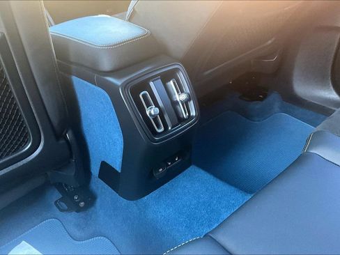 Certified 2023 Volvo C40 P8 Recharge Ultimate AWD/4WD image 31
