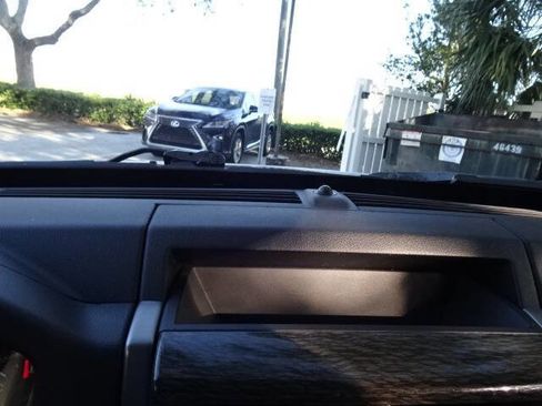 Used 2012 Jeep Liberty Limited w/ Comfort/Convenience Group image 46