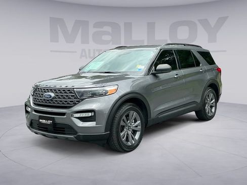 Used 2021 Ford Explorer XLT w/ Equipment Group 202A AWD/4WD image 1