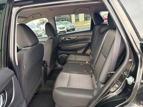 Used 2017 Nissan Rogue SV image 27