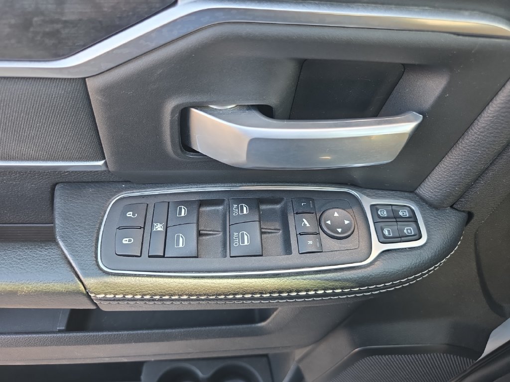 Used 2024 RAM 2500 Big Horn w/ Sport Appearance Package AWD/4WD image 25