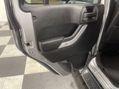 Used 2013 Jeep Wrangler Unlimited Sahara w/ Dual Top Group image 15