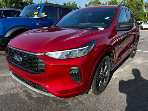 Used 2023 Ford Escape ST-Line w/ Tech Pack #1 FWD image 2