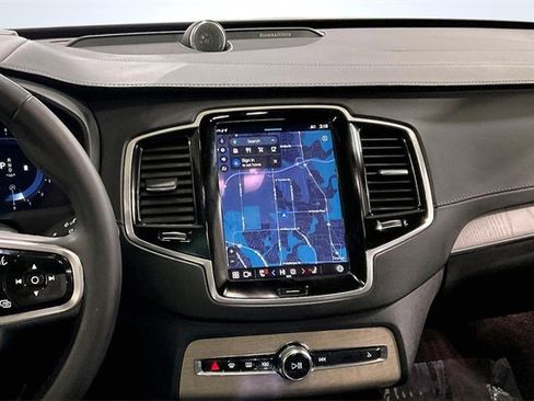 Certified 2023 Volvo XC90 B6 Ultimate w/ Lounge Package image 7