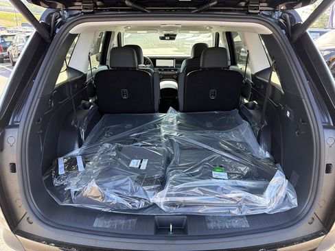 New 2026 Hyundai Palisade FWD Hybrid image 18