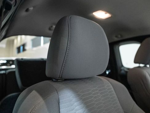 Used 2018 Toyota Tacoma SR5 image 15