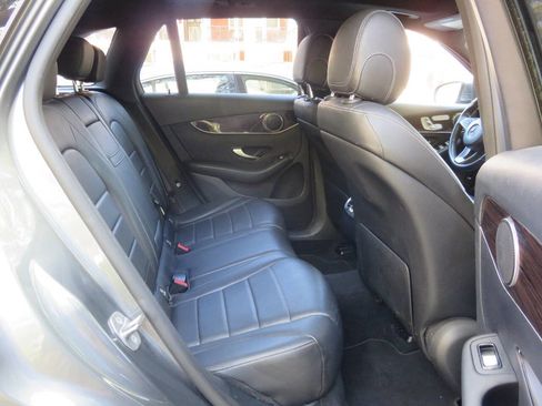 Used 2017 Mercedes-Benz GLC 300 4MATIC image 20