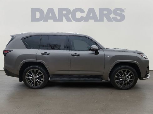 Used 2023 Lexus LX 600 F Sport image 7