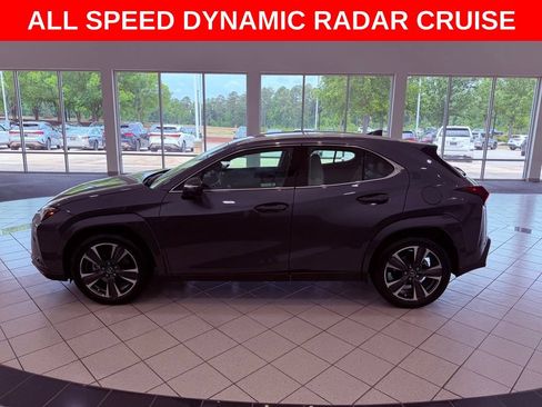 Used 2025 Lexus UX 300h FWD w/ Accessory Package (Z1) image 4