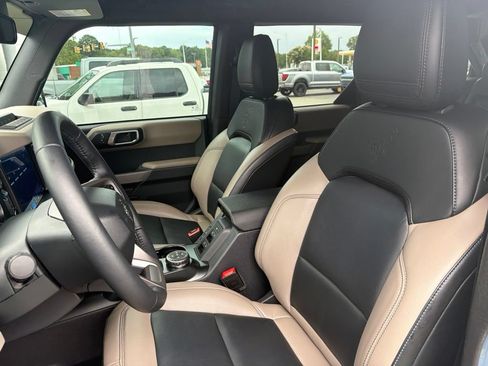 Used 2023 Ford Bronco Wildtrak AWD/4WD image 16