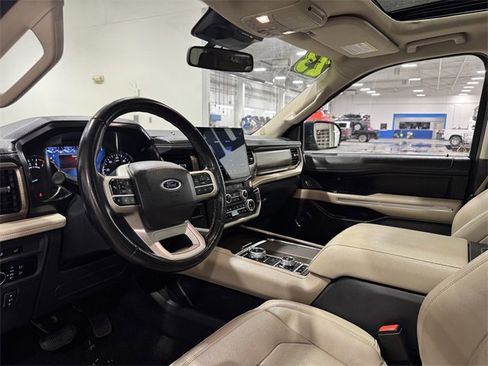 Used 2023 Ford Expedition Max Limited image 18
