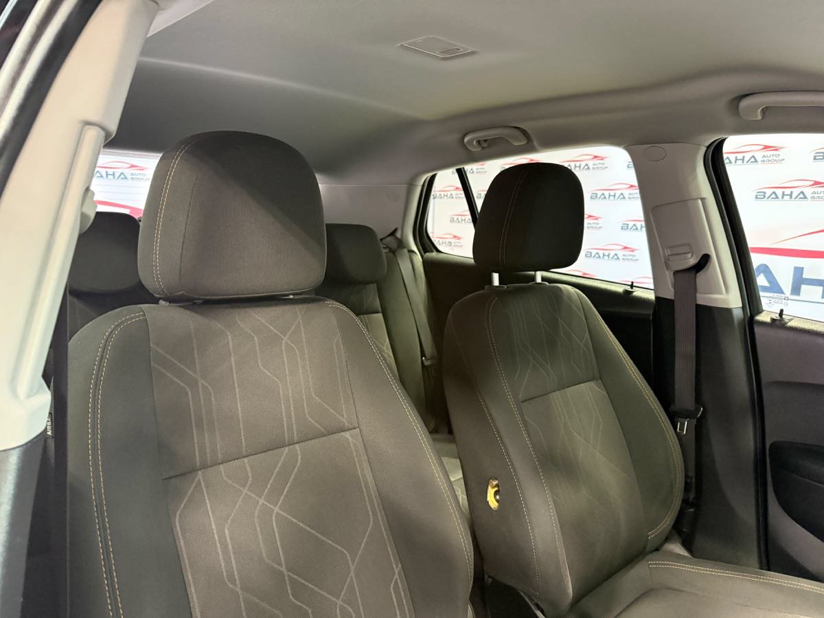 Used 2020 Chevrolet Trax LT AWD/4WD image 48