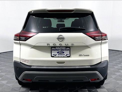 Used 2023 Nissan Rogue SV AWD/4WD image 4