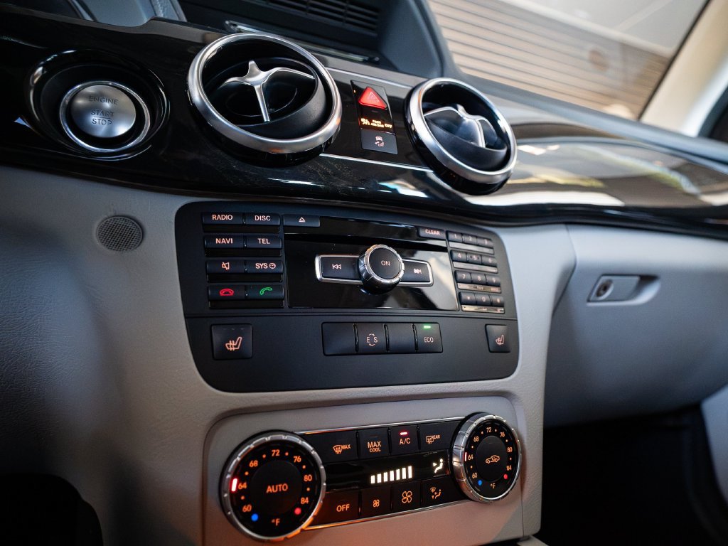 Used 2015 Mercedes-Benz GLK 350 2WD image 19