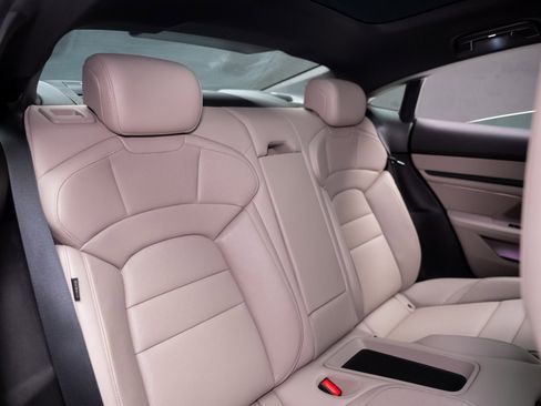 Used 2022 Porsche Taycan 4S image 62