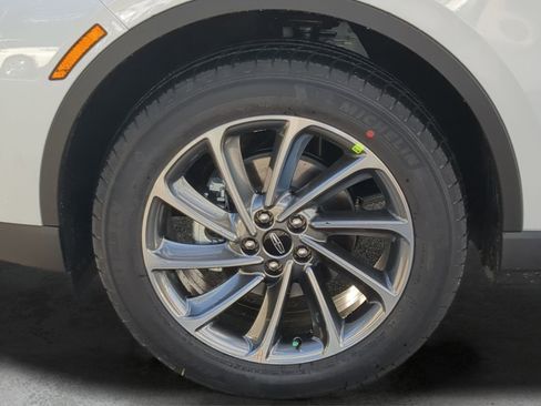 New 2026 Lincoln Corsair Premiere FWD image 9