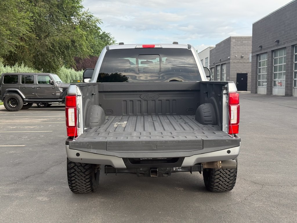Used 2022 Ford F250 Lariat w/ Black Appearance Package AWD/4WD image 12