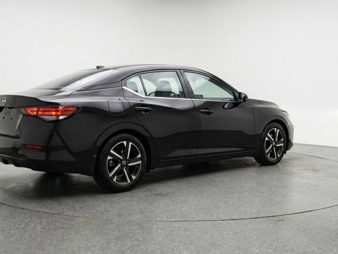 Used 2025 Nissan Sentra SV FWD image 9