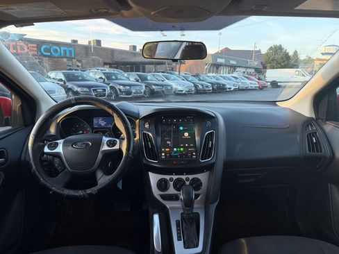 Used 2014 Ford Focus SE w/ SE Winter Package image 15