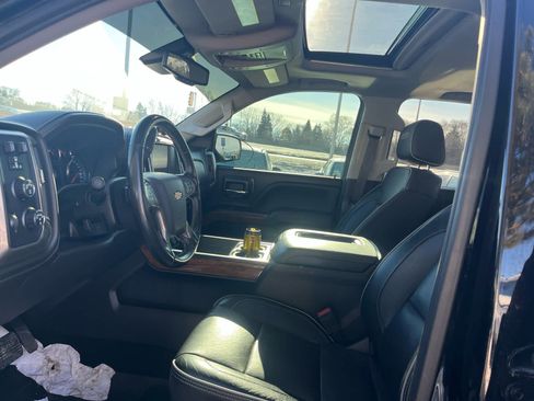 Used 2018 Chevrolet Silverado 1500 High Country image 8