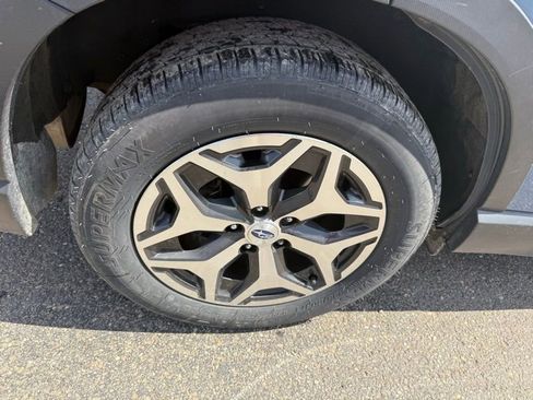 Used 2021 Subaru Forester Premium image 15